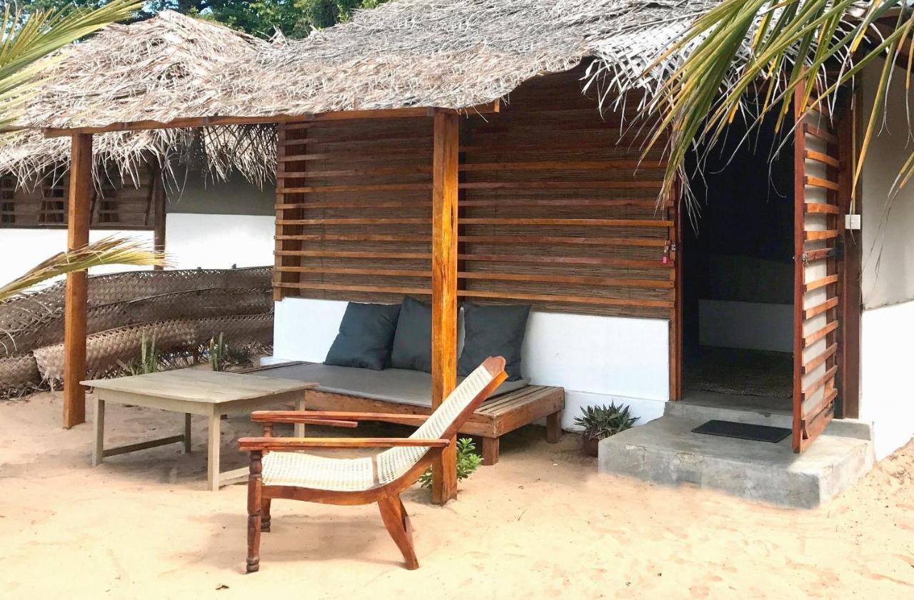 Upali Beach Surf Resort & Cafe Arugam Bay Exteriör bild